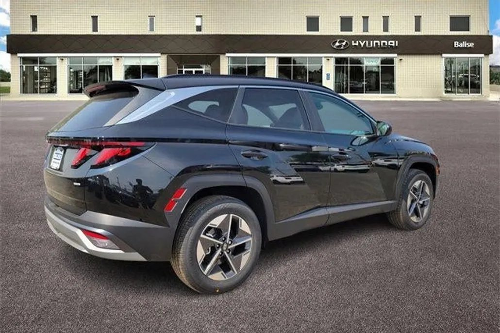 2025 Hyundai Tucson SEL photo 1