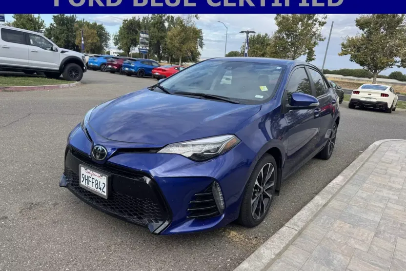 2017 Toyota Corolla L photo 1