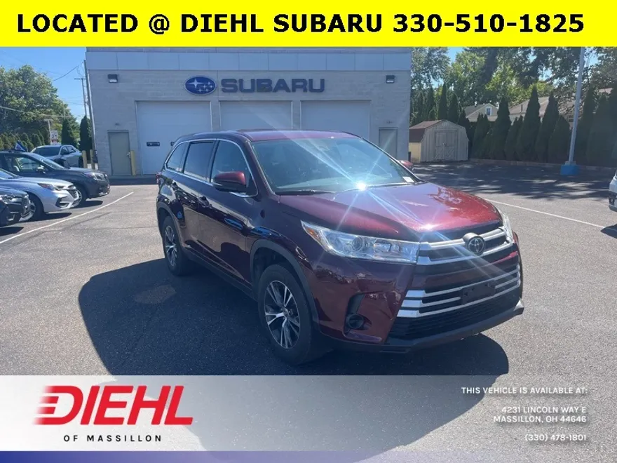 2019 Toyota Highlander LE Sport photo 1