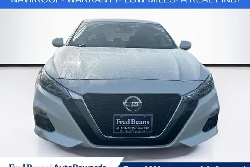 2019 Nissan Altima 2.5 Platinum photo 1