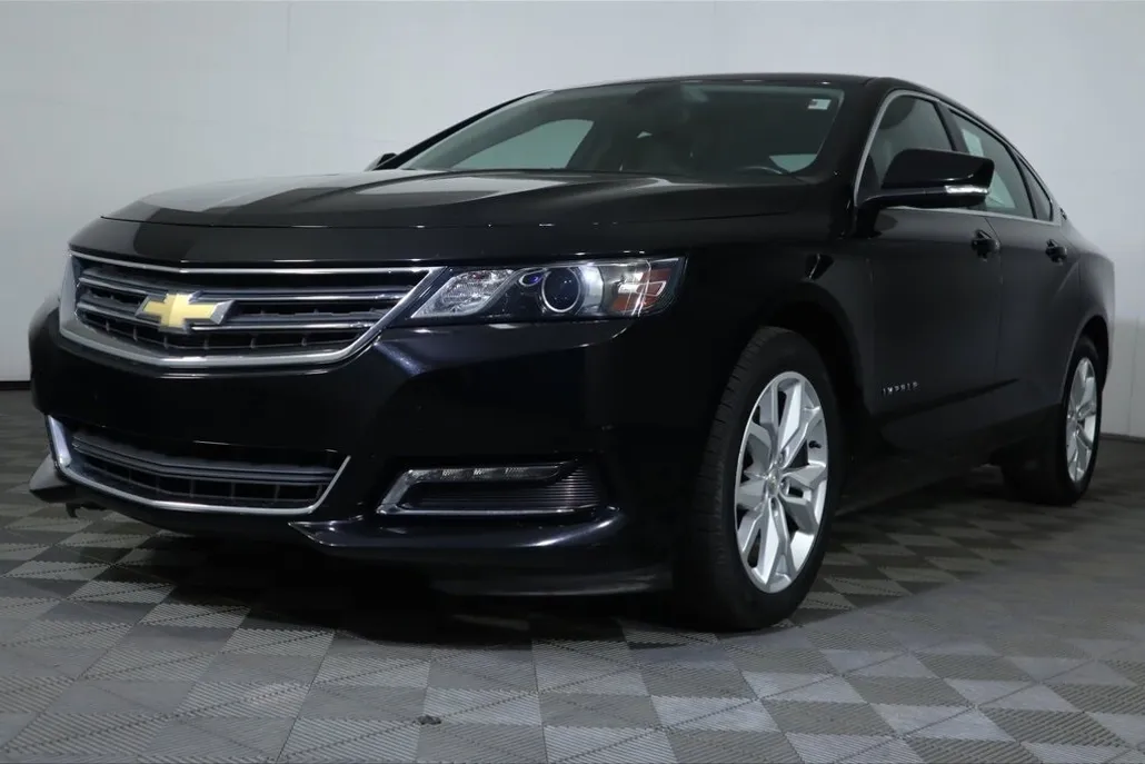 2018 Chevrolet Impala 1LT photo 1