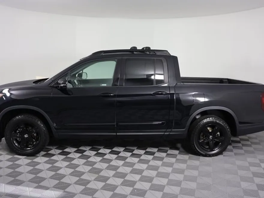 2023 Honda Ridgeline Black Edition photo 1