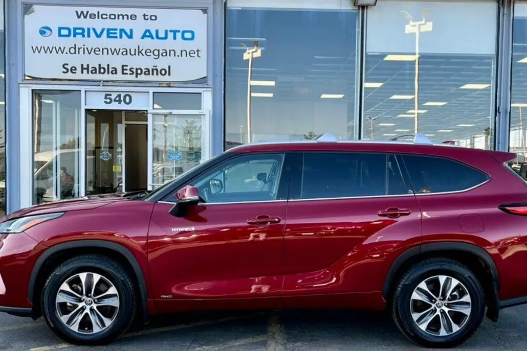 2021 Toyota Highlander Hybrid XLE photo 1