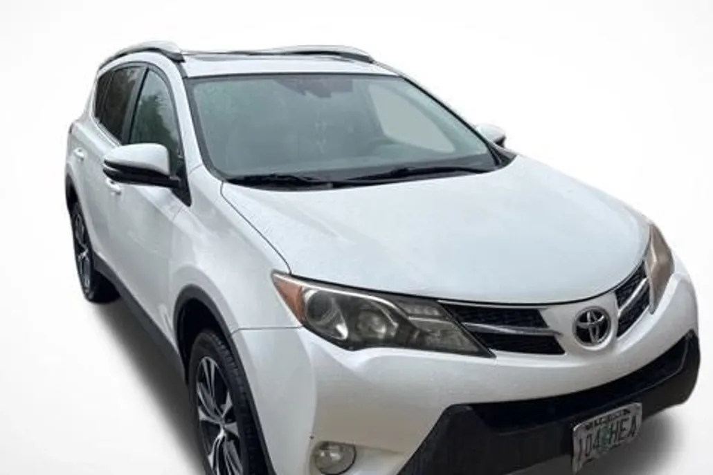 2015 Toyota RAV4 Limited photo 1