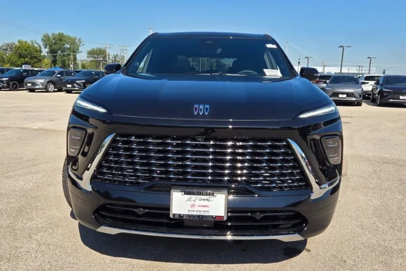 2026 Buick Enclave Avenir photo 1