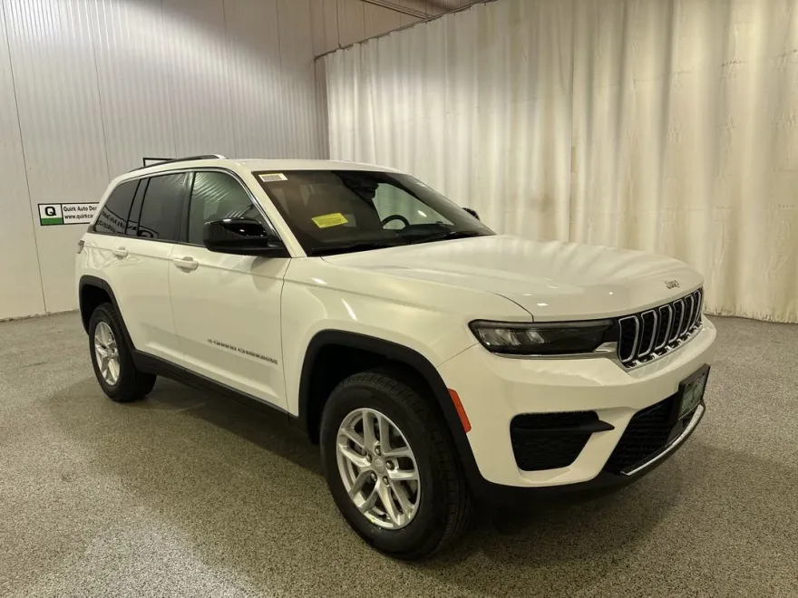 2025 Jeep Grand Cherokee Laredo X photo 1