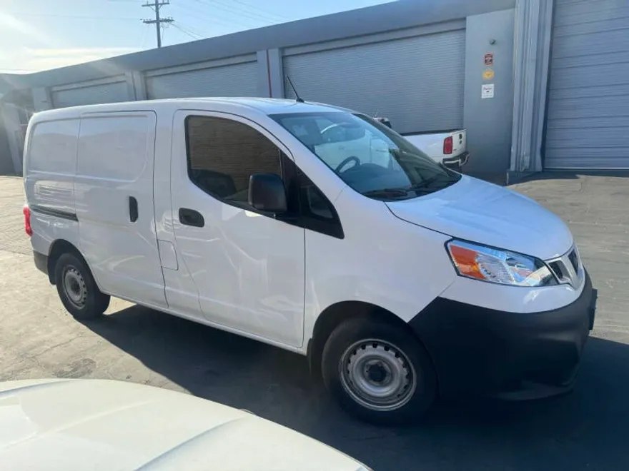 2019 Nissan NV200 S photo 1