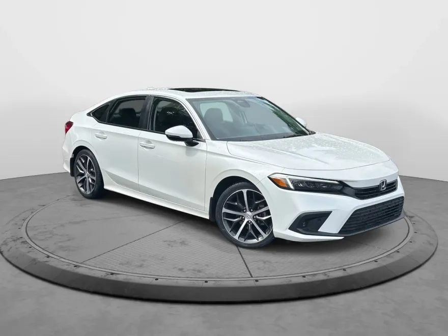 2022 Honda Civic Touring photo 1
