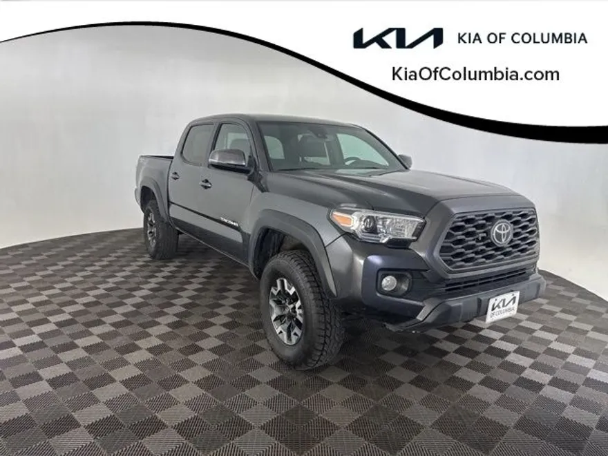 2023 Toyota Tacoma TRD Off-Road V6 photo 1