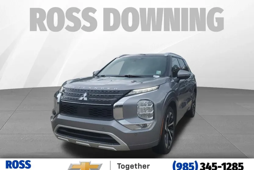 2023 Mitsubishi Outlander SEL photo 1