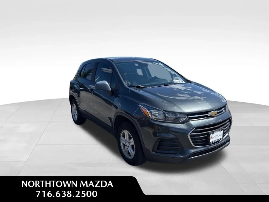 2020 Chevrolet Trax LS photo 1