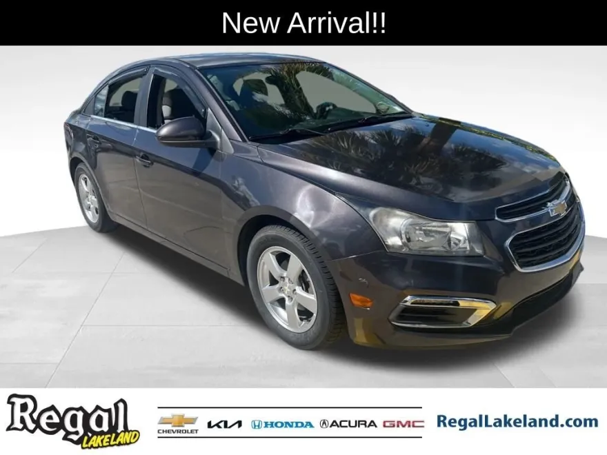 2016 Chevrolet Cruze LT photo 1