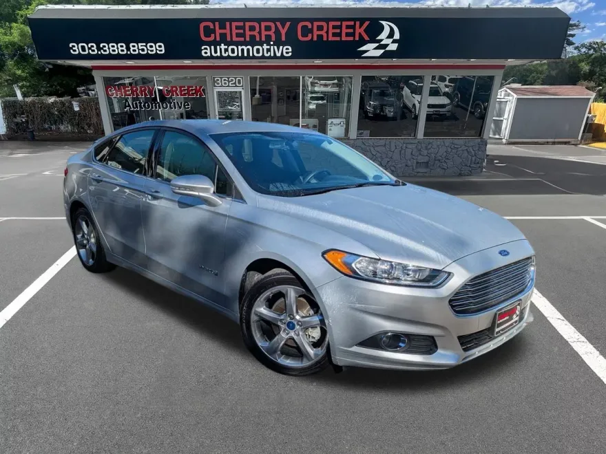 2014 Ford Fusion Hybrid SE photo 1