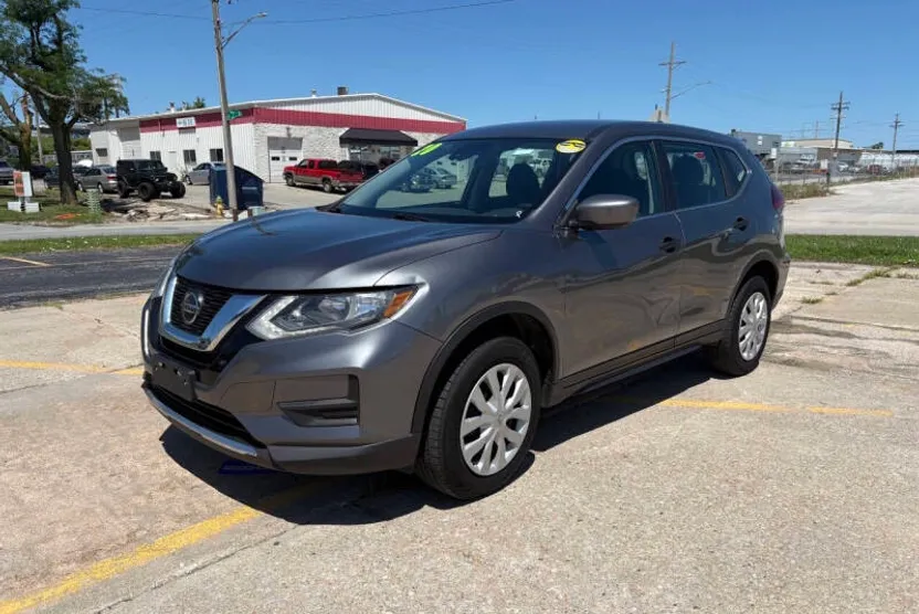 2020 Nissan Rogue S photo 1