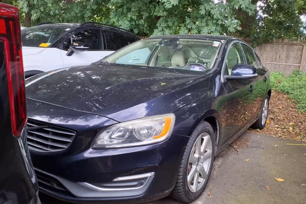 2016 Volvo S60 AWD T5 Premier photo 1
