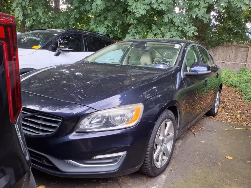 2016 Volvo S60 AWD T5 Premier photo 1