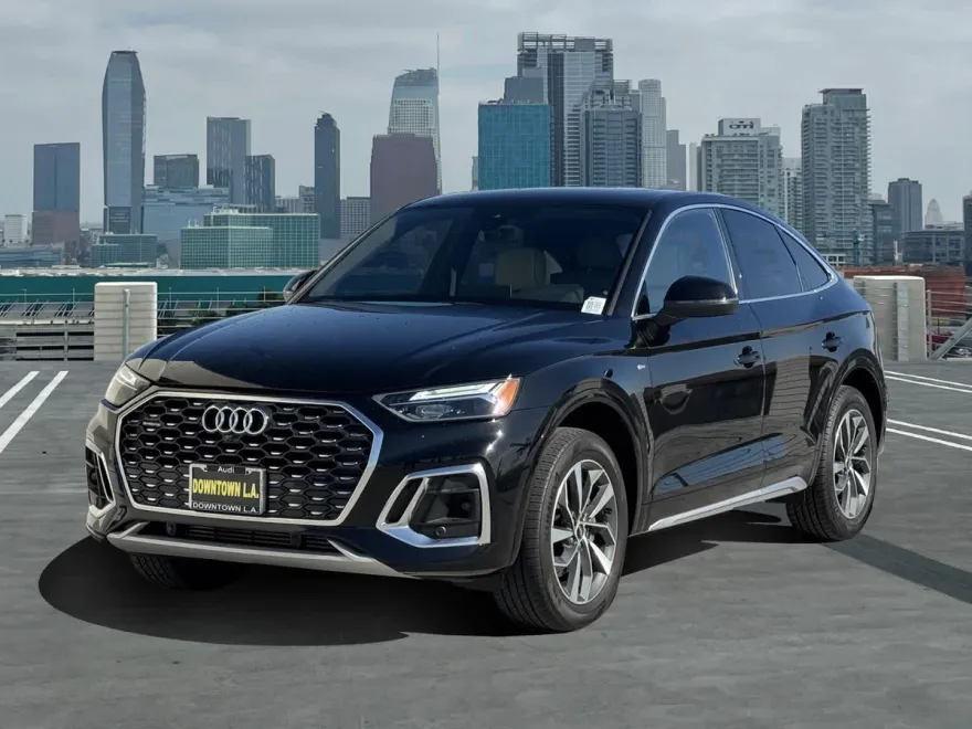 2022 Audi Q5 Sportback 45 S line Premium photo 1