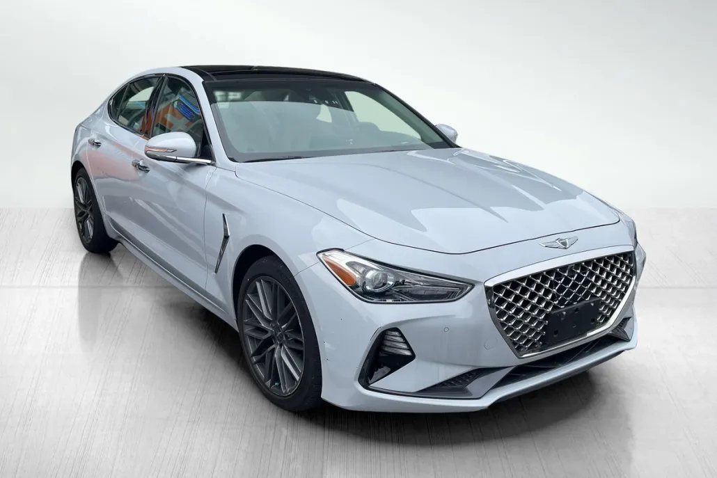 2019 Genesis G70 2.0T Advanced photo 1