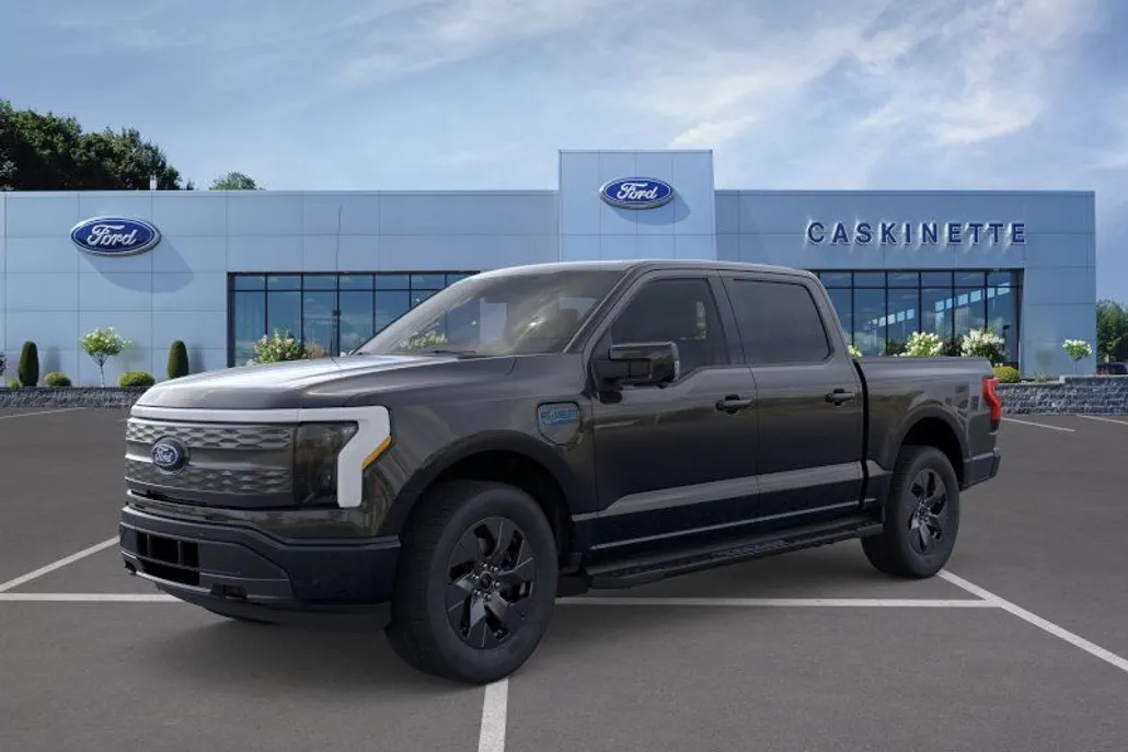2025 Ford F-150 Lightning Lariat photo 1