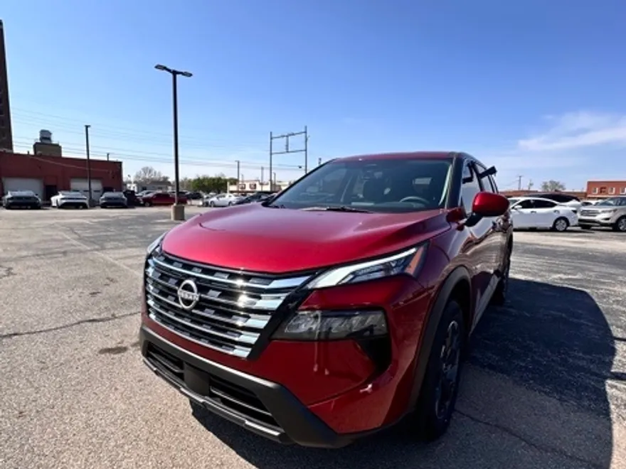 2025 Nissan Rogue SV photo 1