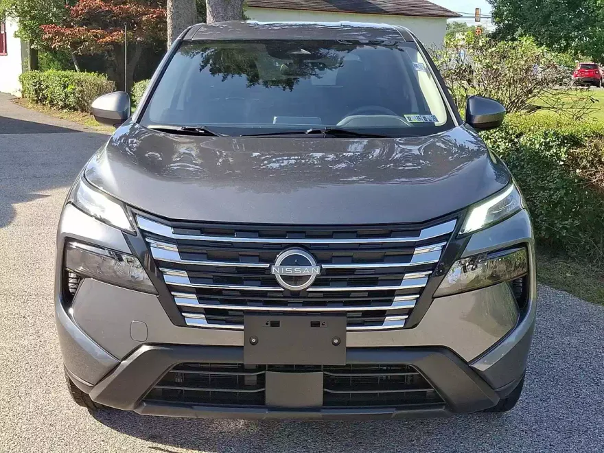 2024 Nissan Rogue SV AWD photo 1