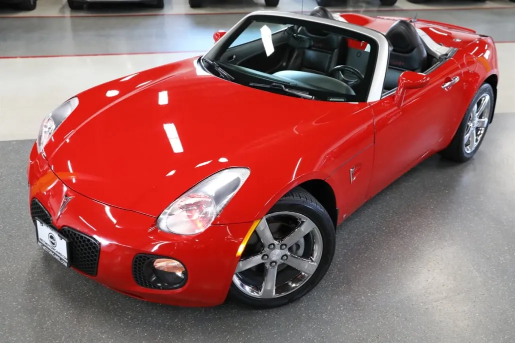 2008 Pontiac Solstice Convertible photo 1