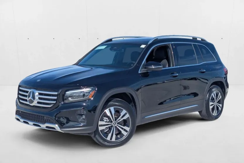 2025 Mercedes Benz GLB 250 photo 1