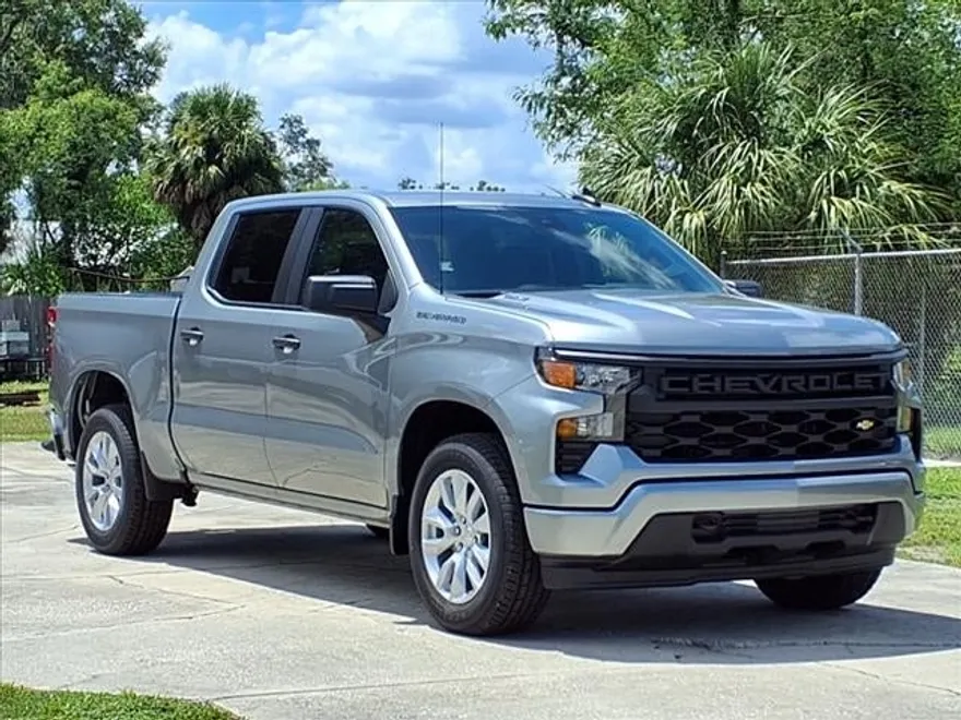 2026 Chevrolet Silverado 1500 Custom photo 1