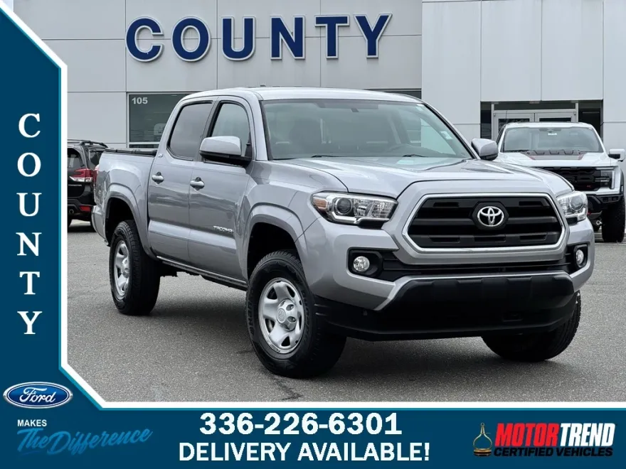 2016 Toyota Tacoma SR5 photo 1