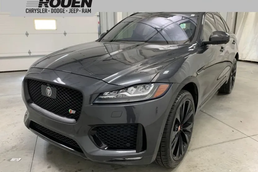 2020 Jaguar F-PACE S photo 1