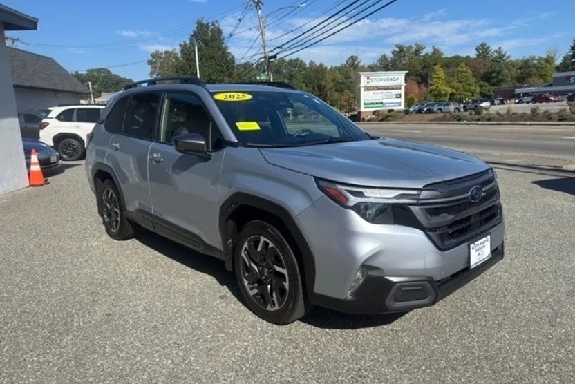 2025 Subaru Forester Limited photo 1