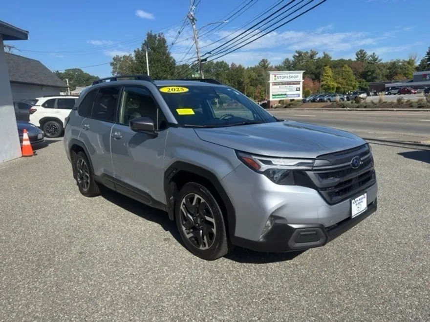 2025 Subaru Forester Limited photo 1