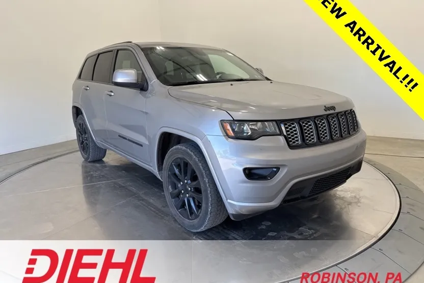 2019 Jeep Grand Cherokee Altitude photo 1