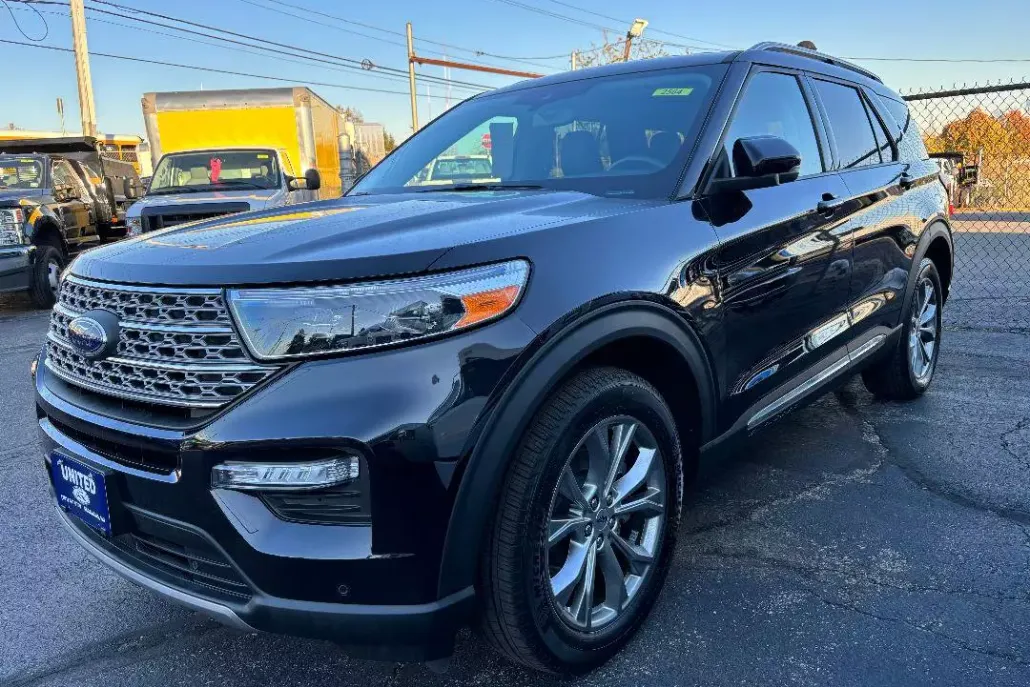 2021 Ford Explorer Limited photo 1