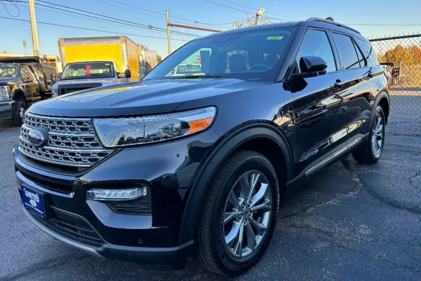 2021 Ford Explorer Limited photo 1