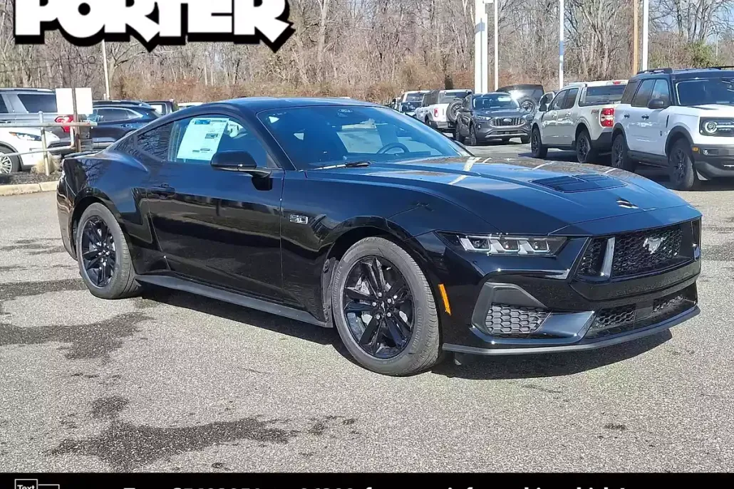 2025 Ford Mustang GT photo 1