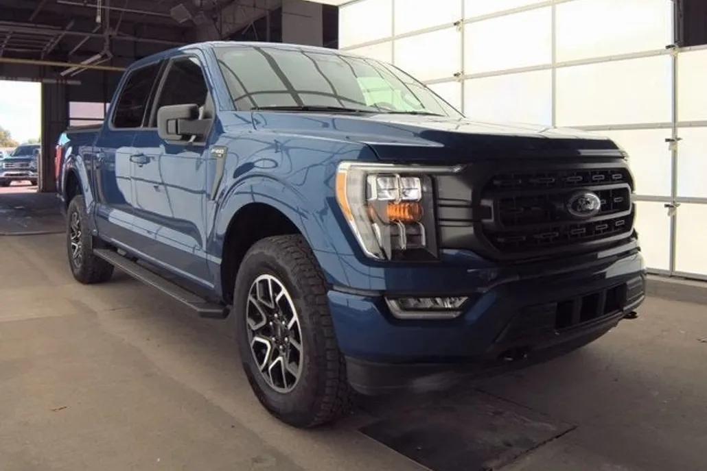 2023 Ford F-150 XLT photo 1