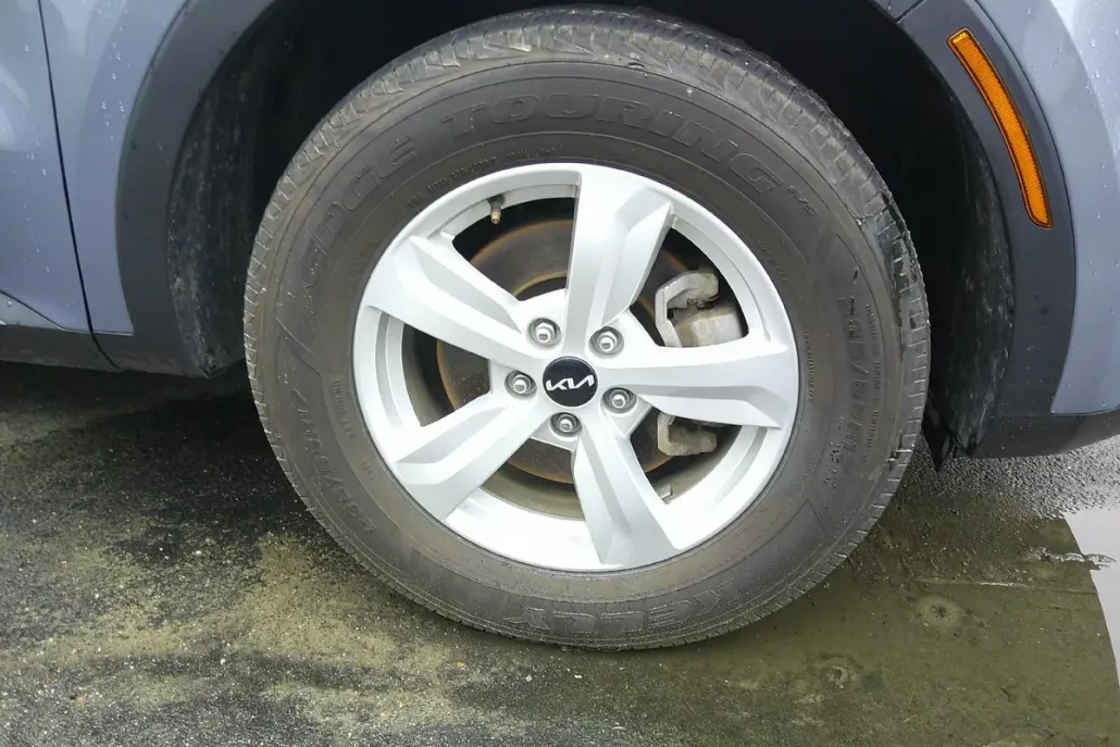 2023 Toyota RAV4 LX photo 1