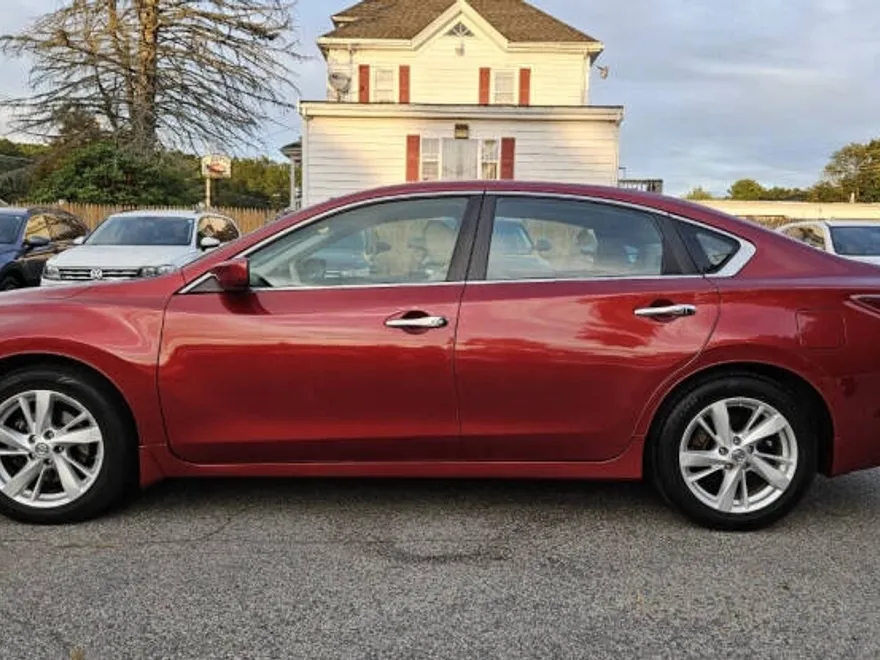 2013 Nissan Altima 2.5 S photo 1