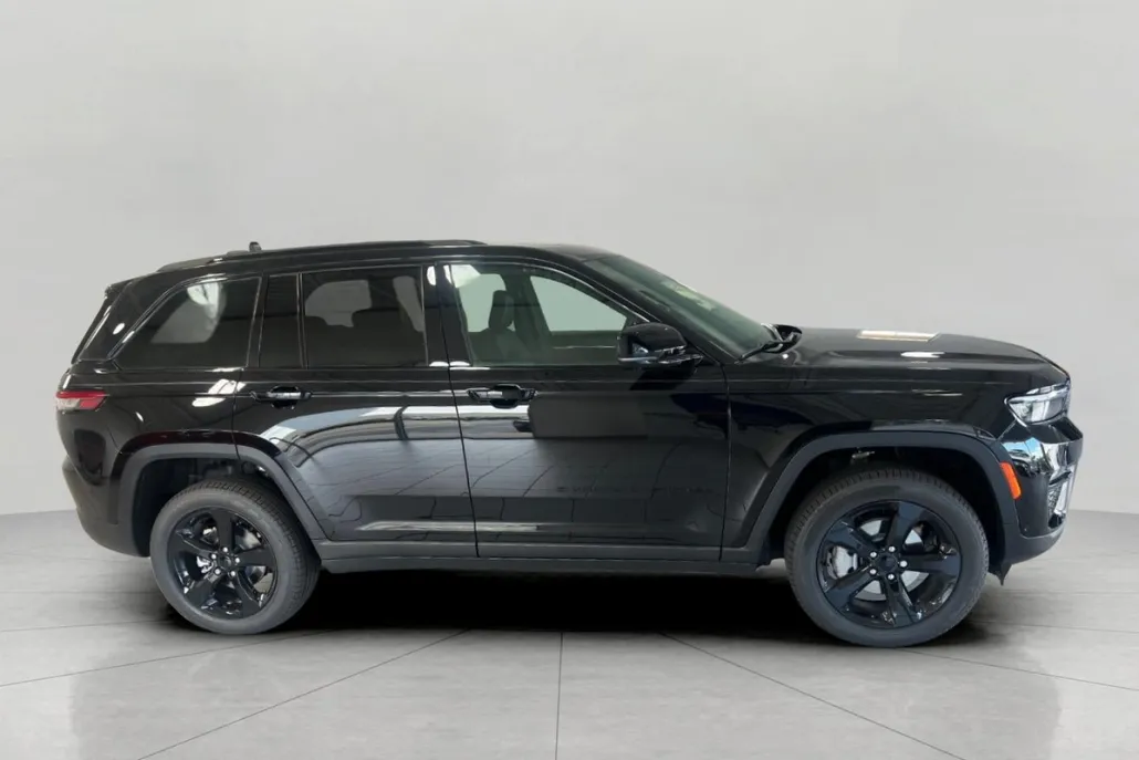 2025 Jeep Grand Cherokee Limited photo 1