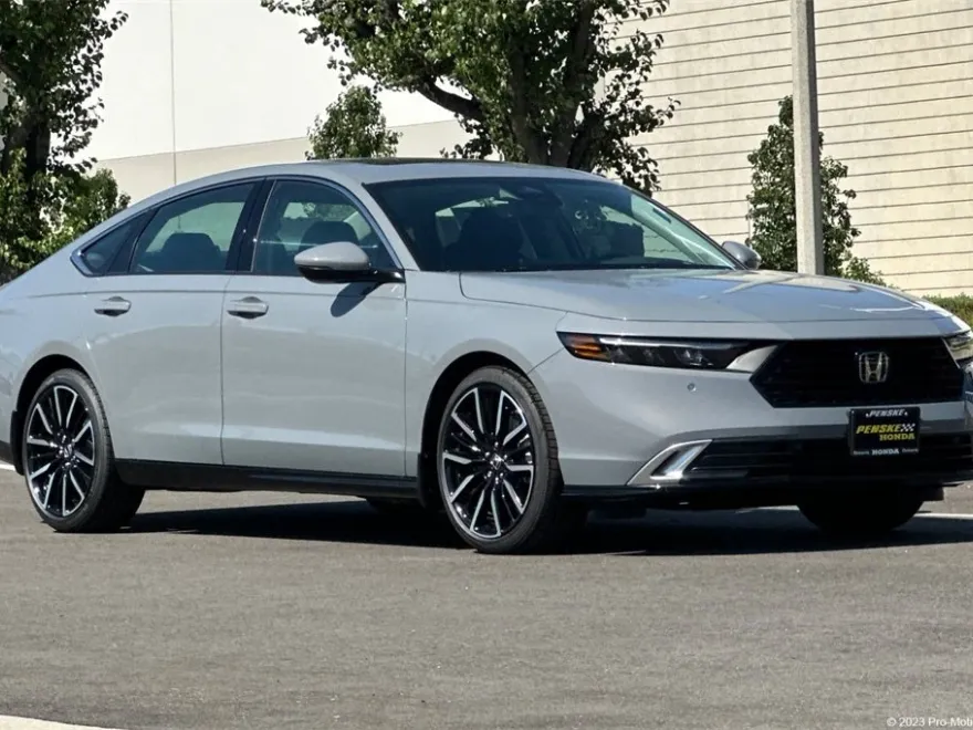 2025 Honda Accord Hybrid Touring photo 1