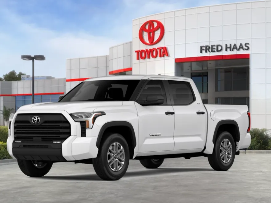 2026 Toyota Tundra SR5 CrewMax photo 1