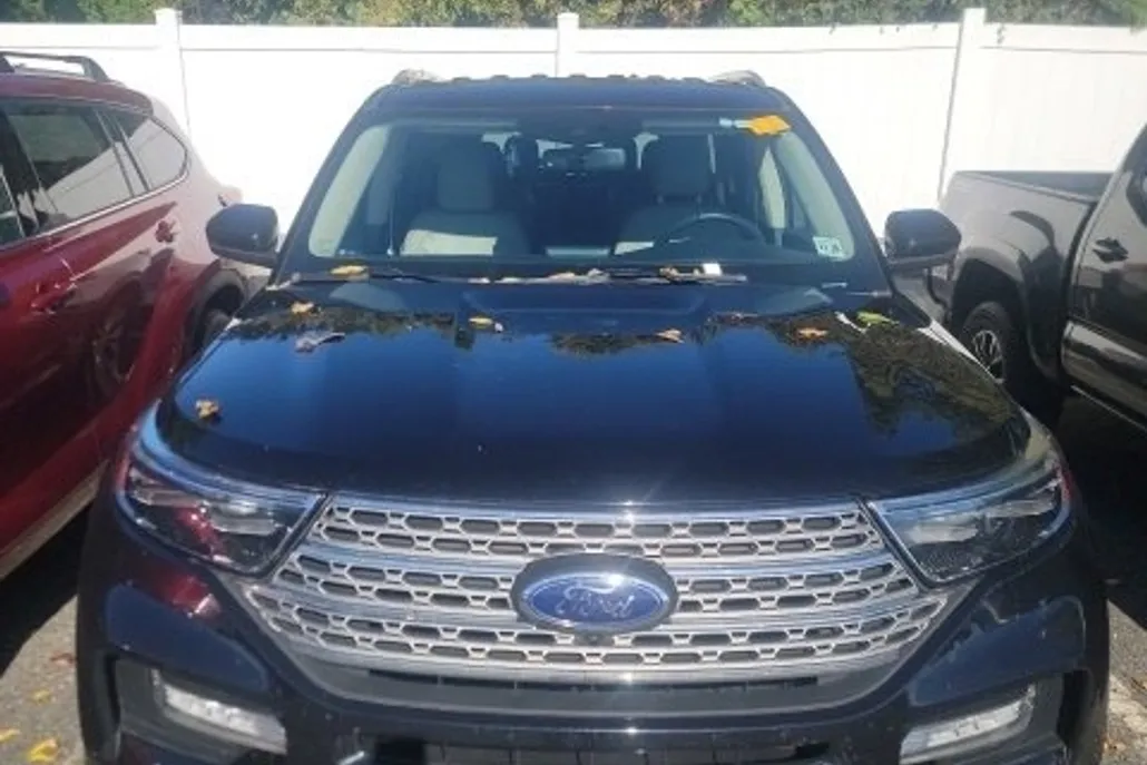 2021 Ford Explorer Limited photo 1