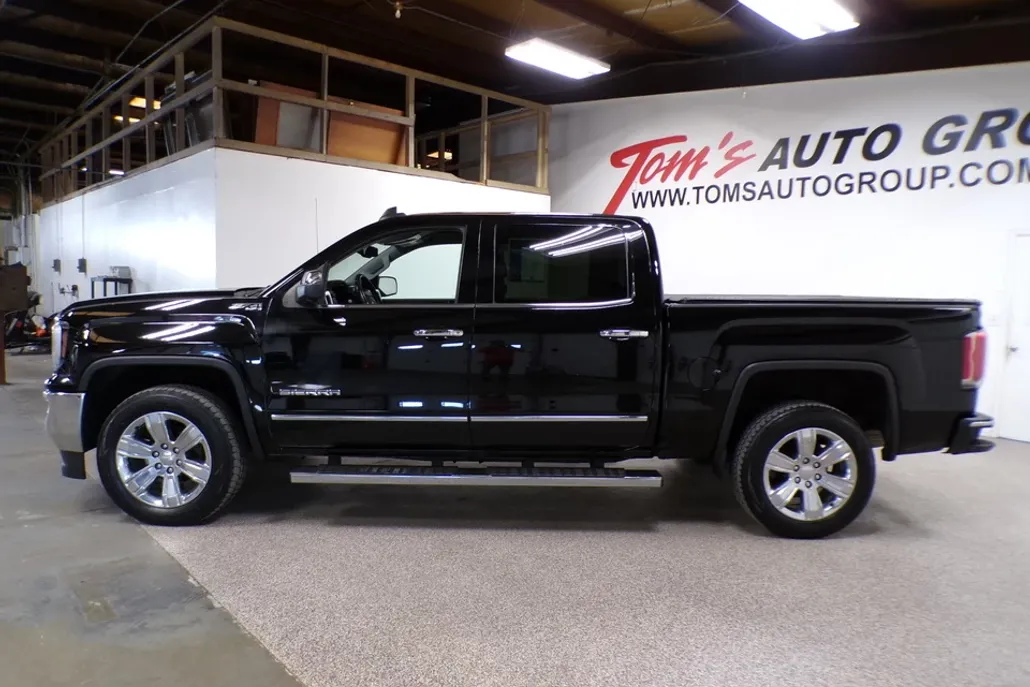 2017 Gmc Sierra 1500 SLT photo 1