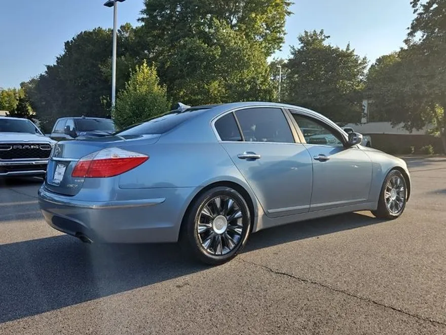 2009 Hyundai Genesis 3.8 photo 1