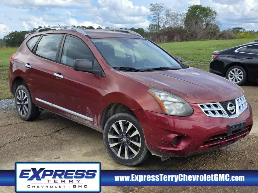 2015 Nissan Rogue Select S photo 1