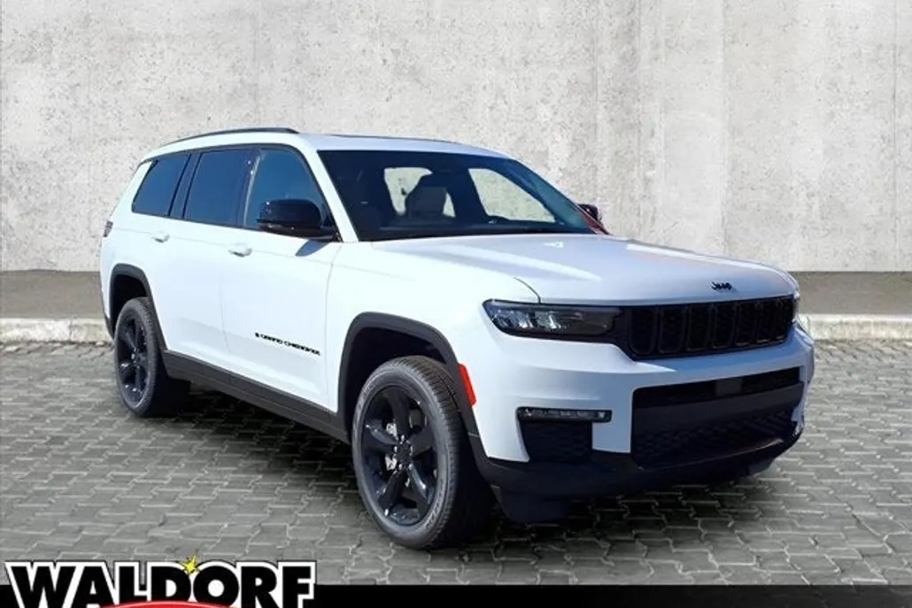 2025 Jeep Grand Cherokee Limited Sport photo 1