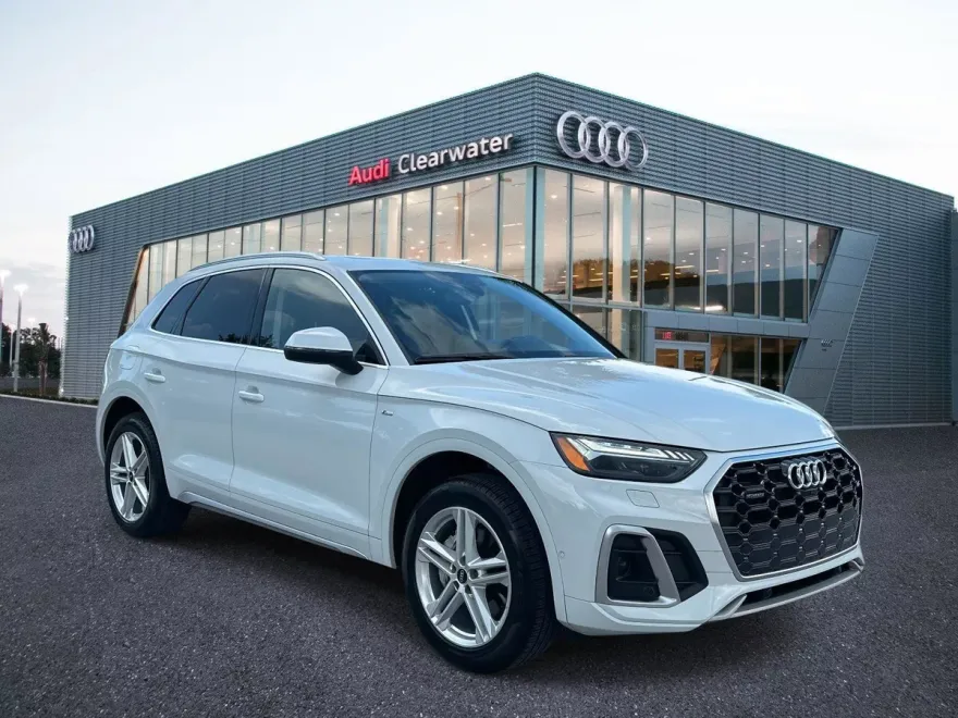 2021 Audi Q5 Prestige 55 TFSI e Premium photo 1