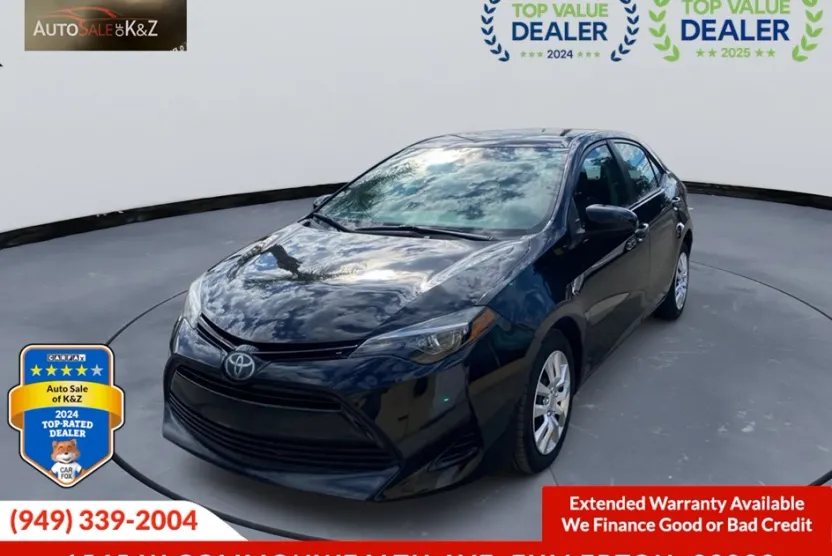 2018 Toyota Corolla LE photo 1