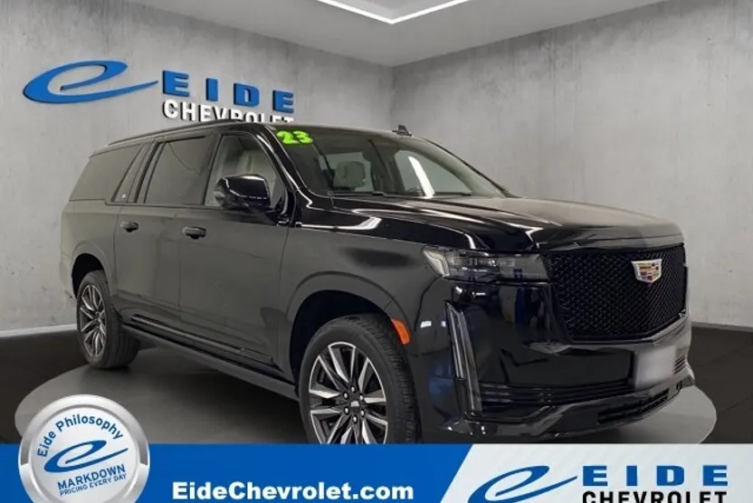 2023 Cadillac Escalade ESV Sport Platinum photo 1